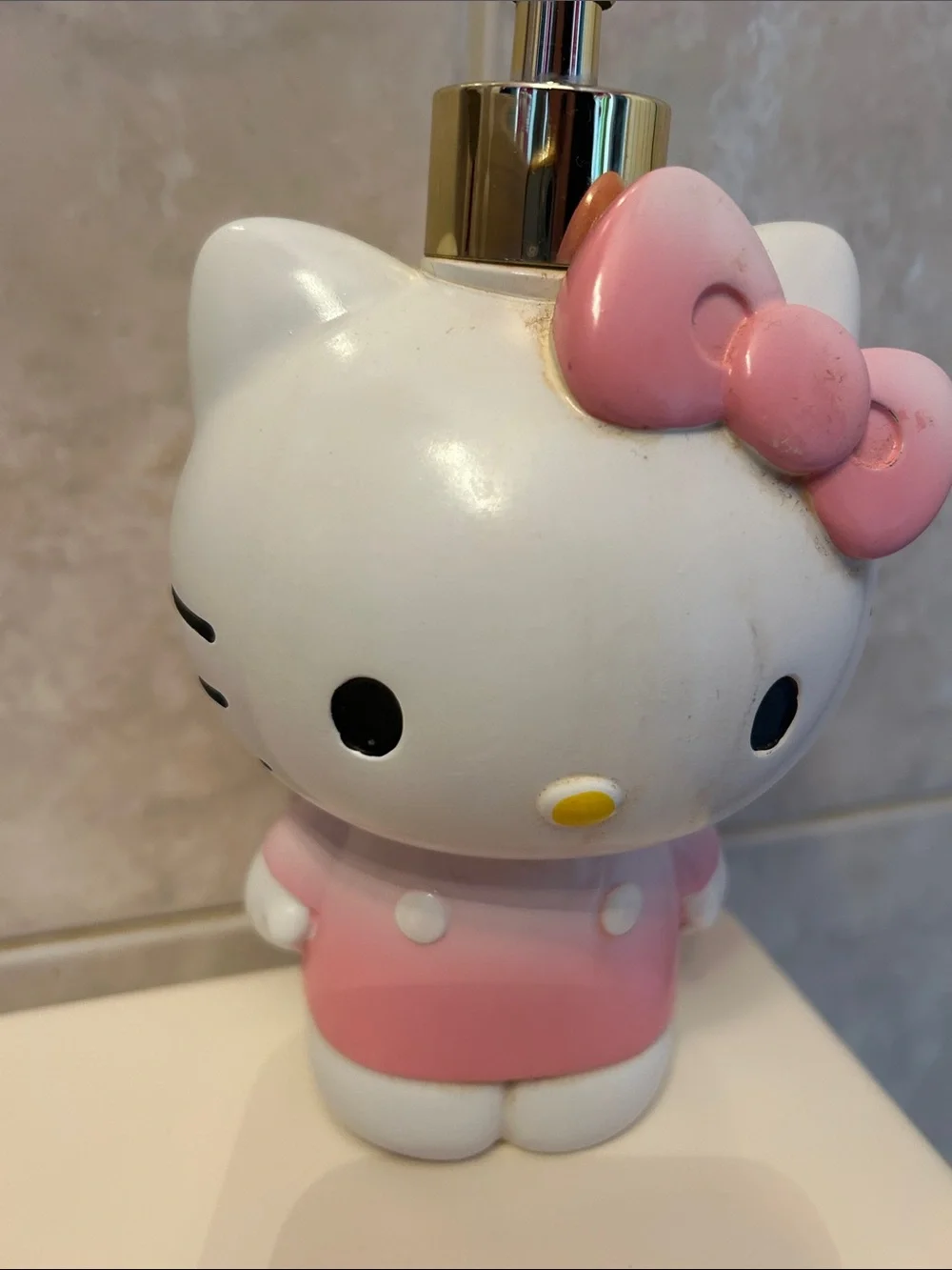 Hello Kitty soap dispenser- as is
